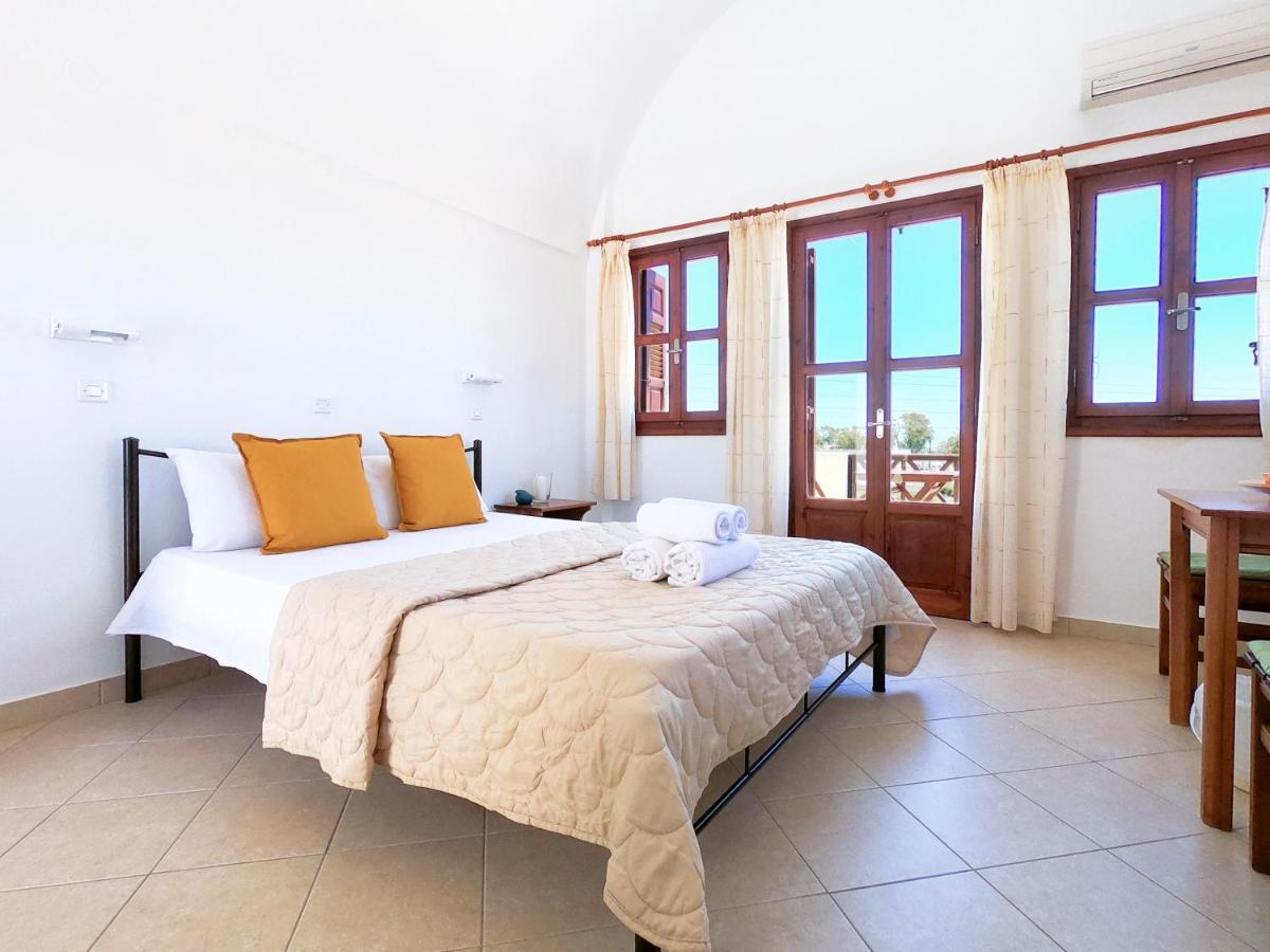 Almyra Villa Perissa  Bagian luar foto
