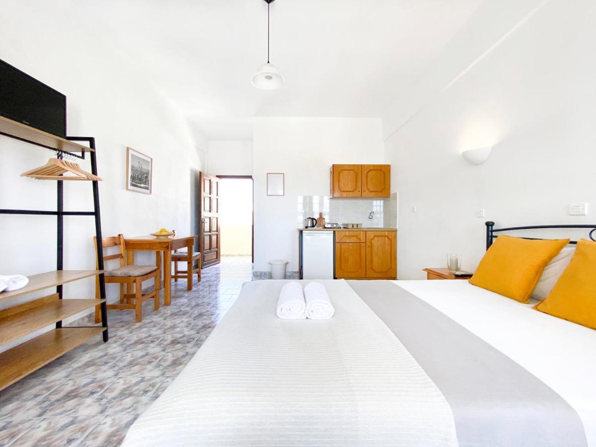 Almyra Villa Perissa  Bagian luar foto