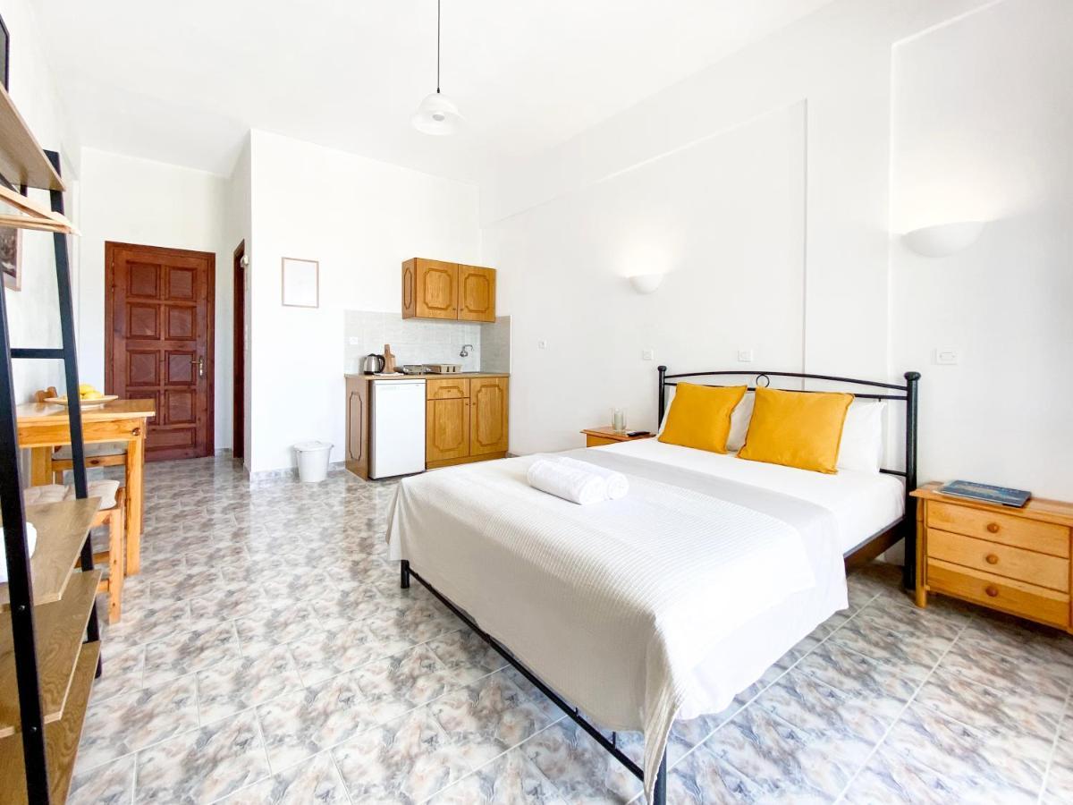 Almyra Villa Perissa  Bagian luar foto