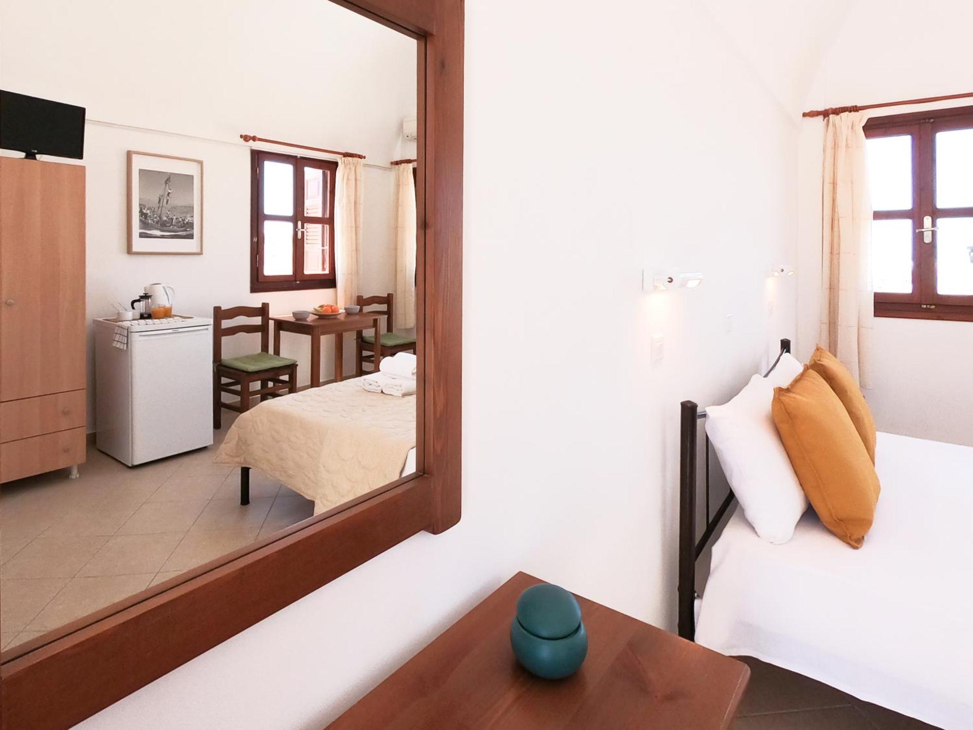 Almyra Villa Perissa  Bagian luar foto