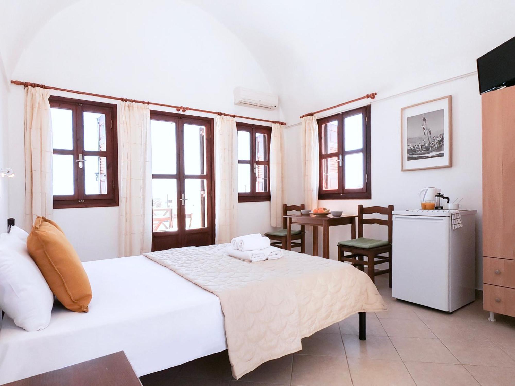 Almyra Villa Perissa  Ruang foto