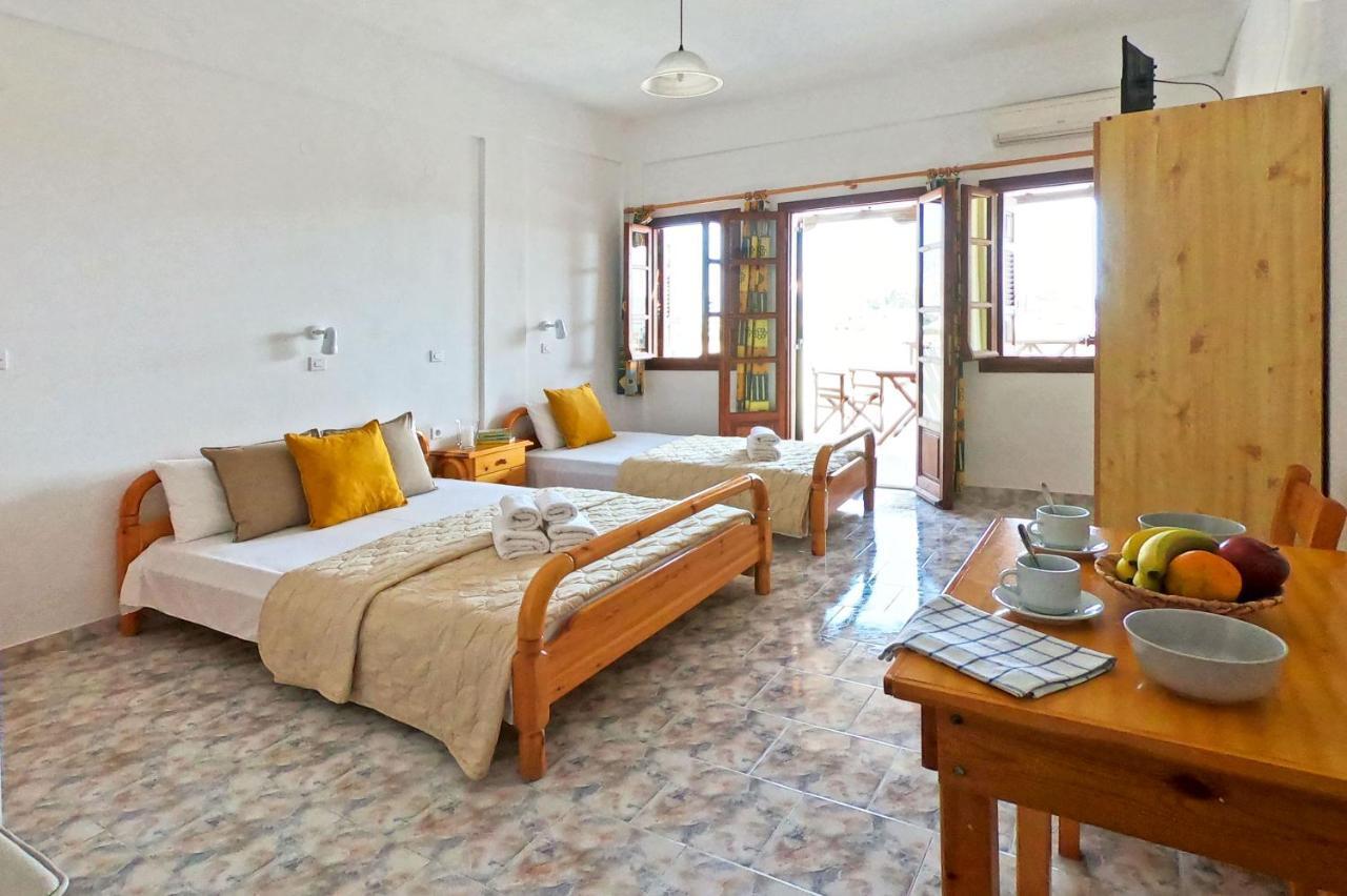Almyra Villa Perissa  Bagian luar foto